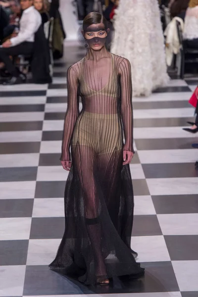 Look 39
